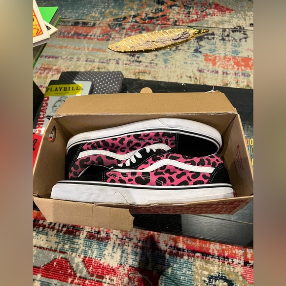 Men’s size 12 Vans. Pink leopard. - Picture 6 of 8